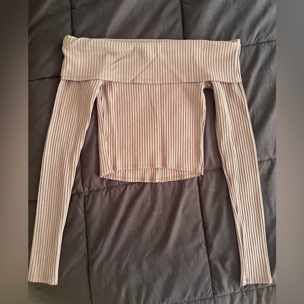 Off-Shoulder Ribbed Long Sleeve Top